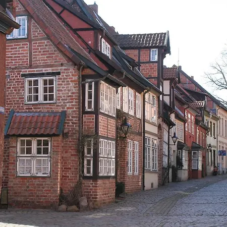 Apartment Am-apfelgarten-studiowohnung C3 - Zentral Und Ruhig Luneburg
