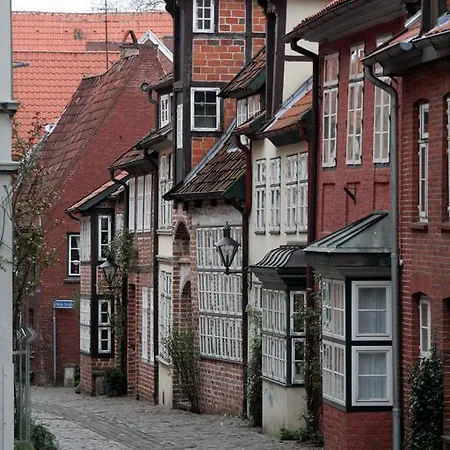 Am-apfelgarten-studiowohnung C3 - Zentral Und Ruhig * Luneburg
